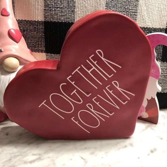 Rae Dunn Large Red Heart - Picture 1 of 2